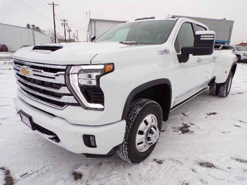 New 2025 Chevrolet Silverado 3500HD High Country Truck