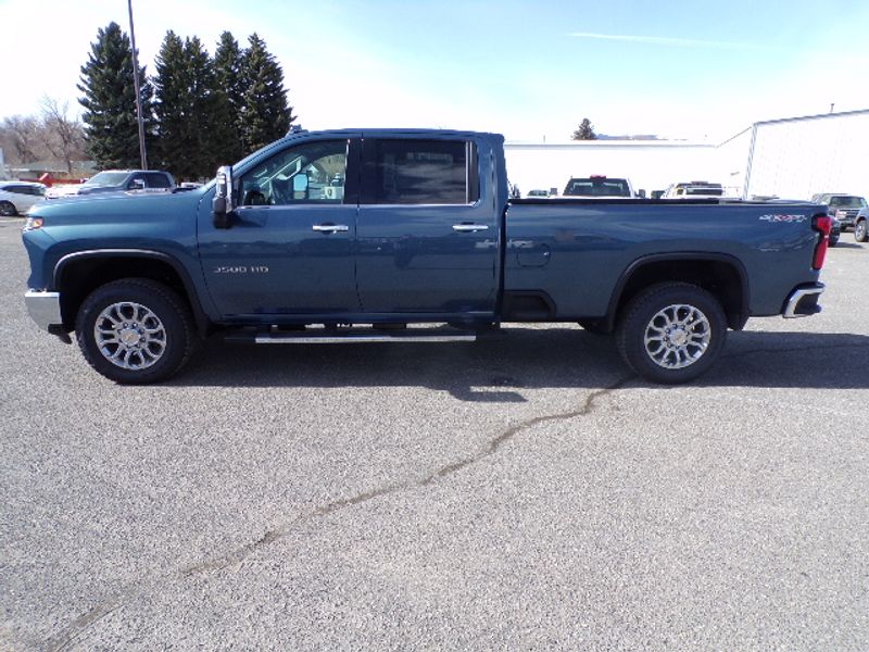 2025 Chevrolet Silverado 3500