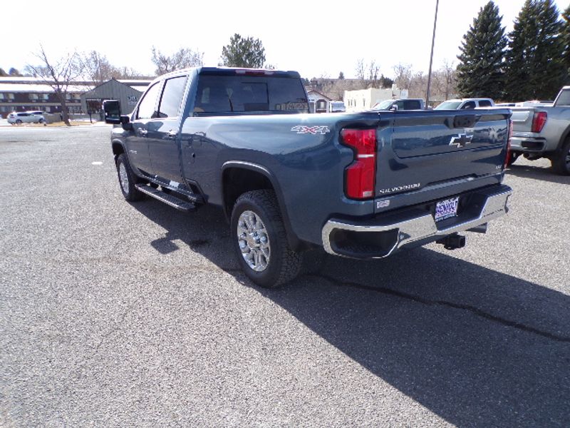 2025 Chevrolet Silverado 3500