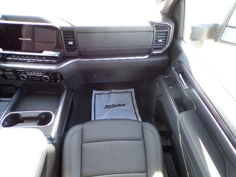 2025 Chevrolet Silverado 3500