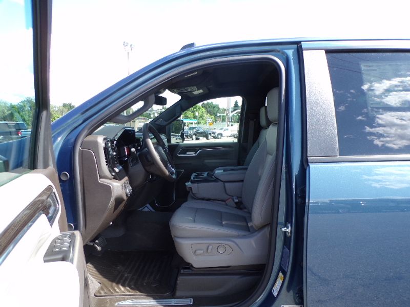 2025 Chevrolet Silverado 3500