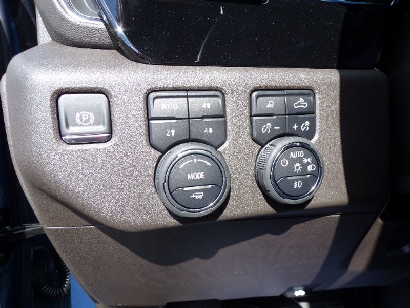 2025 Chevrolet Silverado 3500