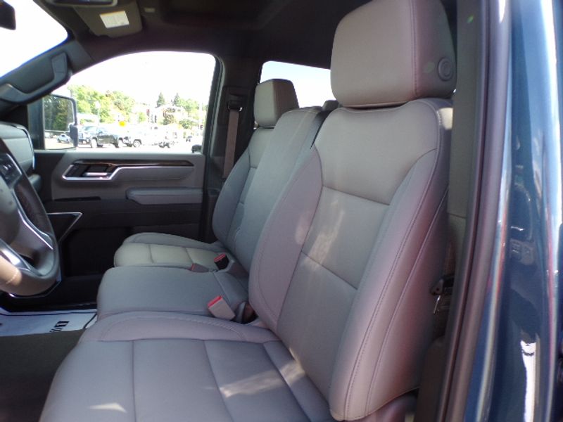 2025 Chevrolet Silverado 3500