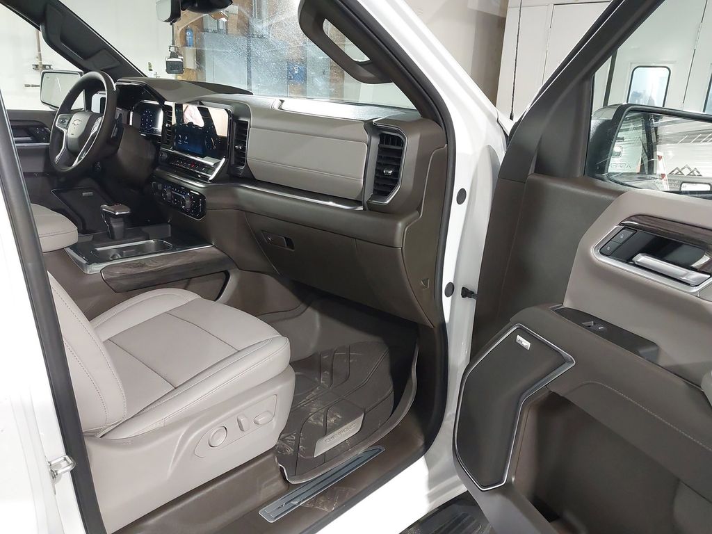 2025 Chevrolet Silverado 1500