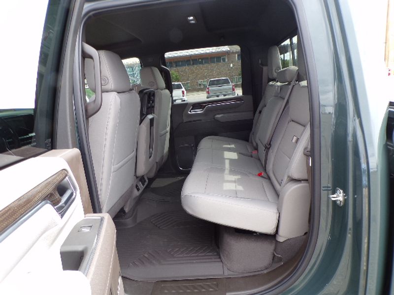 2025 Chevrolet Silverado 3500