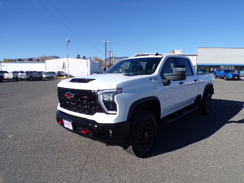 New 2026 Chevrolet Silverado 2500 ZR2 Trucks