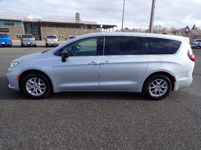 2024 Chrysler Pacifica