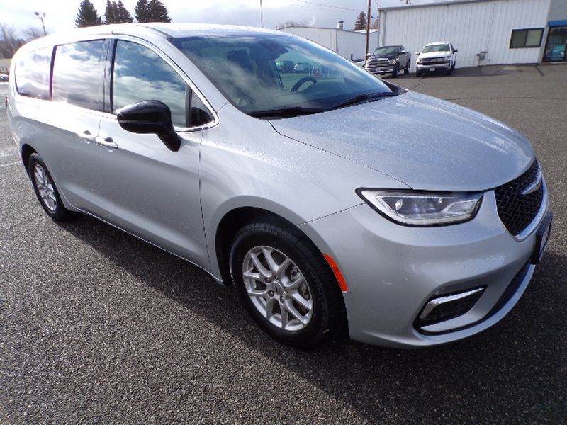 2024 Chrysler Pacifica