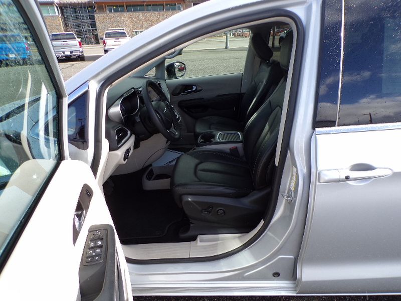 2024 Chrysler Pacifica