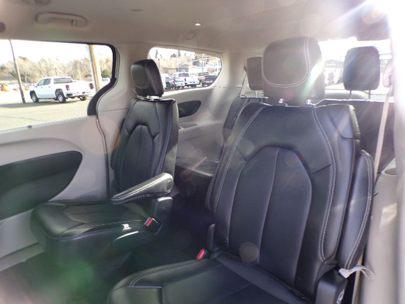 2024 Chrysler Pacifica