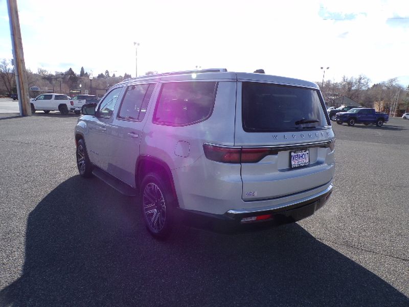 2024 Jeep Wagoneer