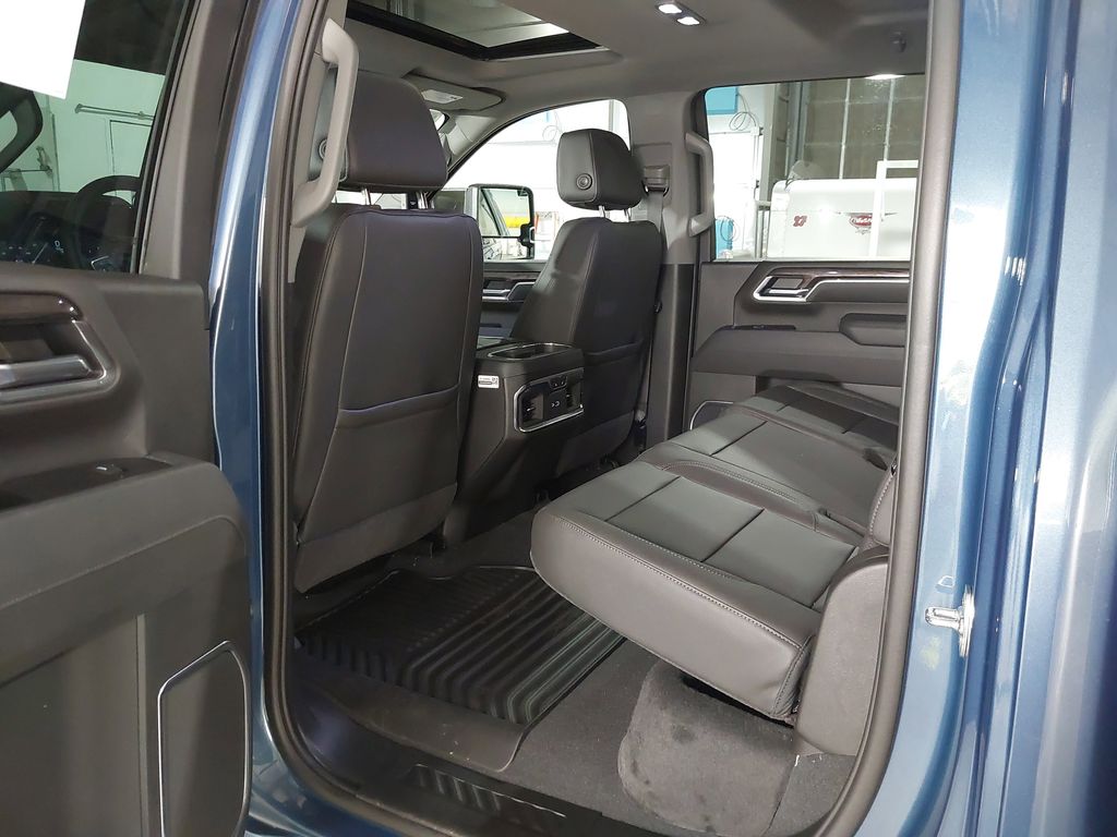 2025 Chevrolet Silverado 3500
