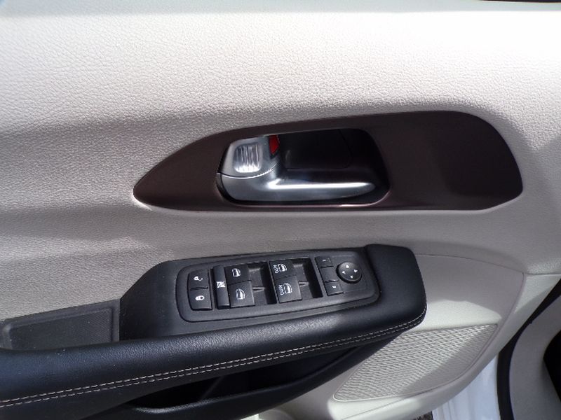 2024 Chrysler Voyager