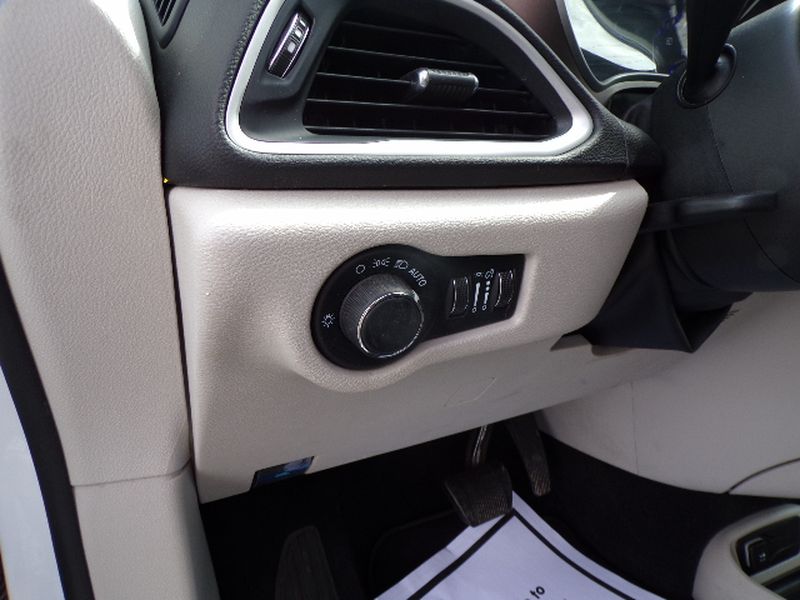 2024 Chrysler Voyager