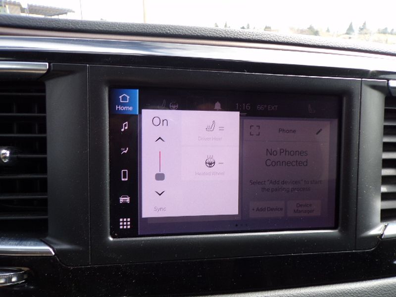 2024 Chrysler Voyager