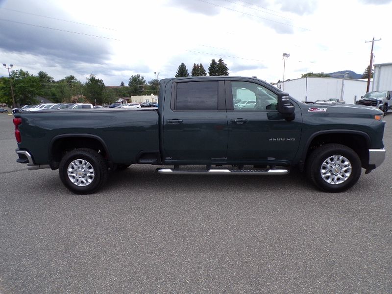 2025 Chevrolet Silverado 3500