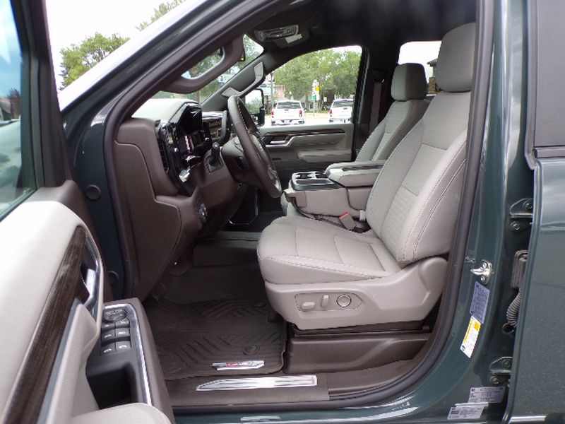 2025 Chevrolet Silverado 3500