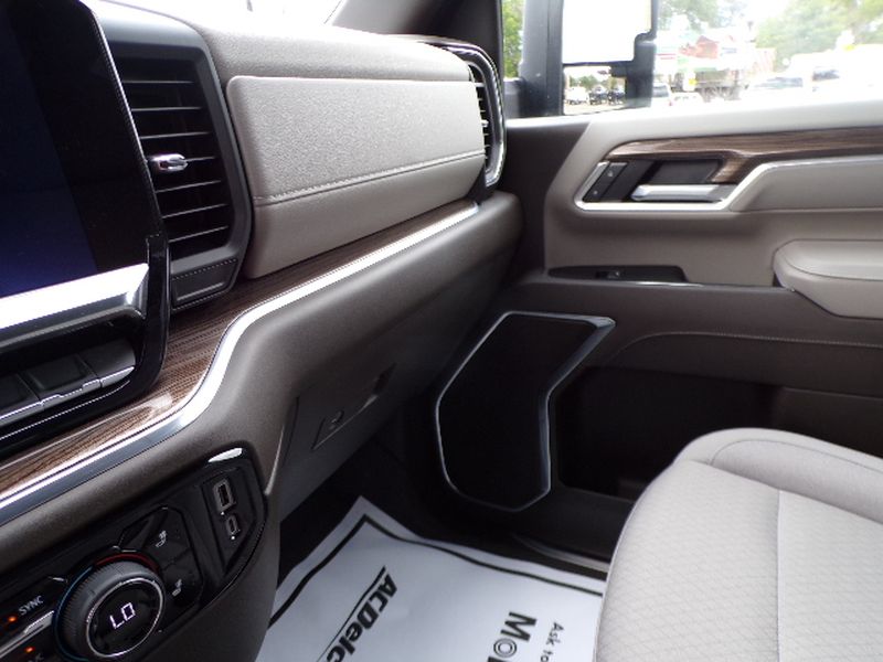 2025 Chevrolet Silverado 3500