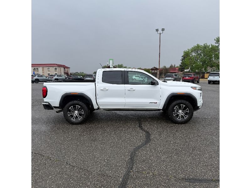 2024 GMC Canyon