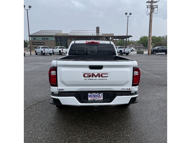 2024 GMC Canyon