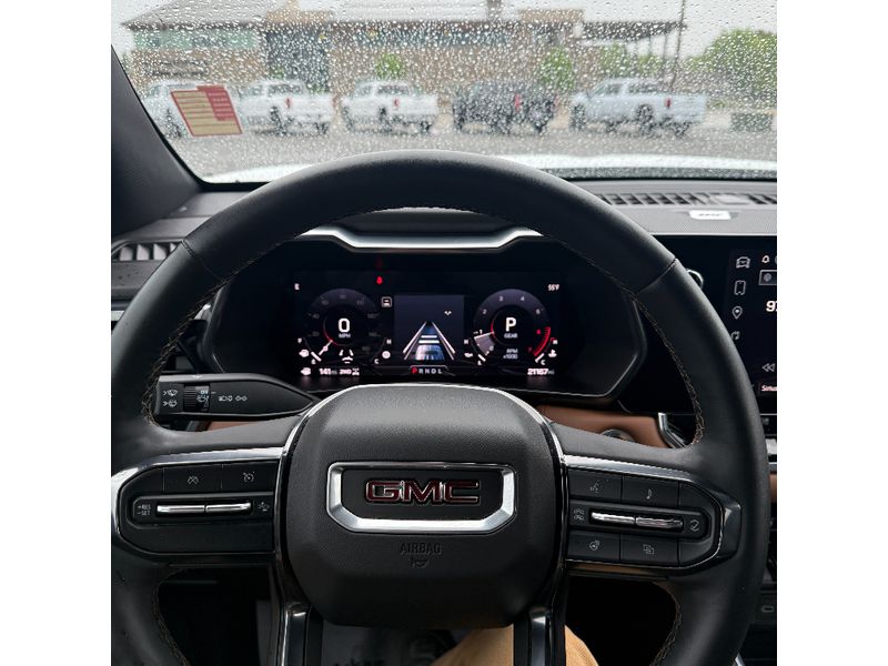 2024 GMC Canyon
