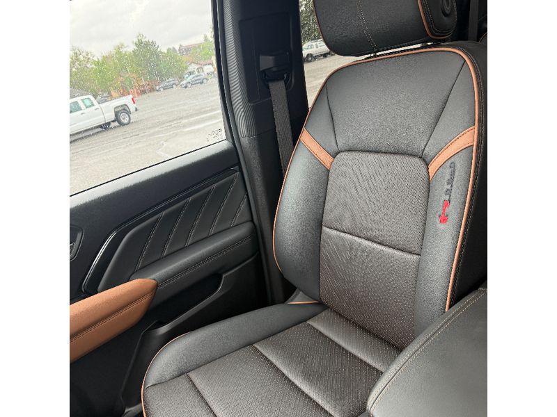 2024 GMC Canyon