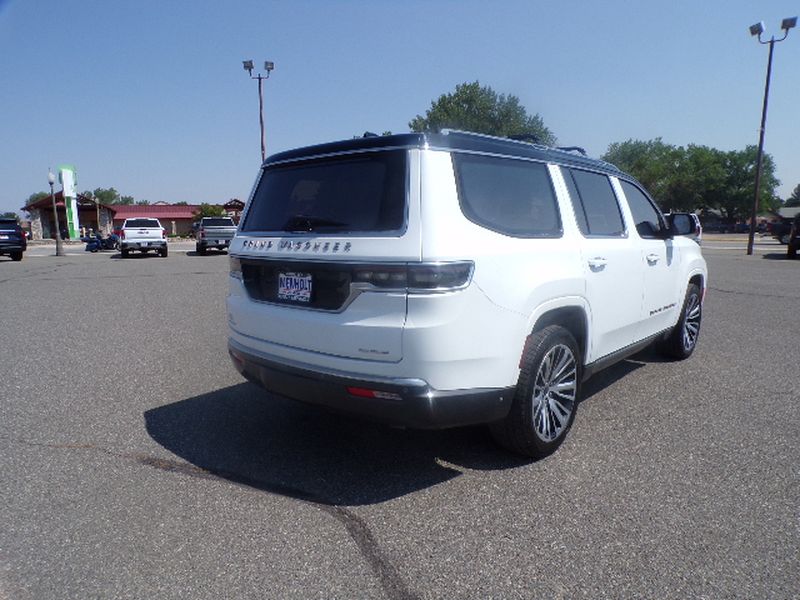 2022 Jeep Grand Wagoneer