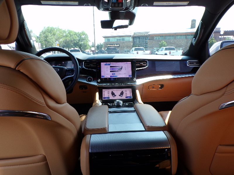 2022 Jeep Grand Wagoneer