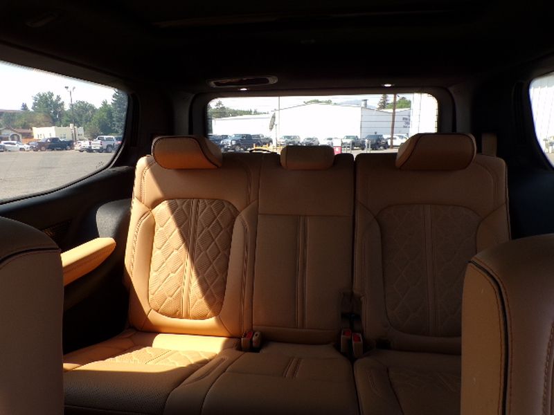 2022 Jeep Grand Wagoneer