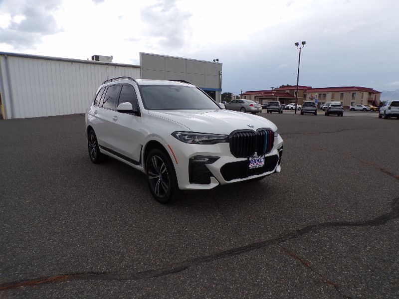 2021 BMW X7