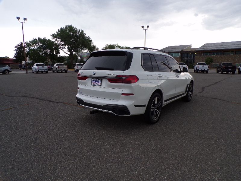 2021 BMW X7