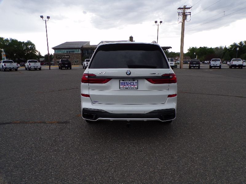 2021 BMW X7