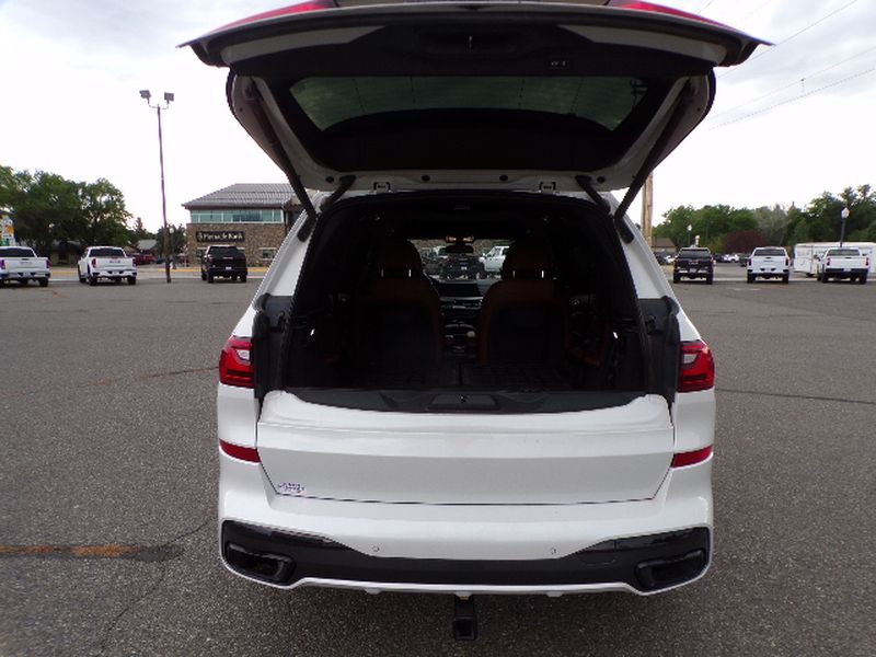 2021 BMW X7
