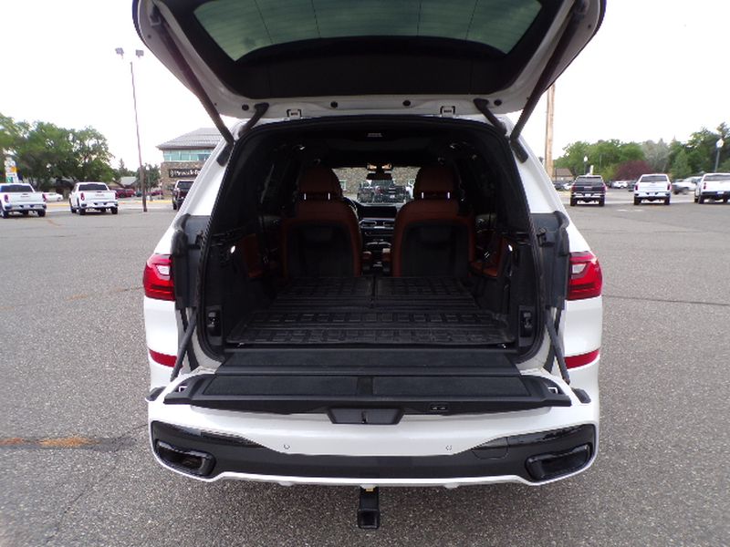 2021 BMW X7