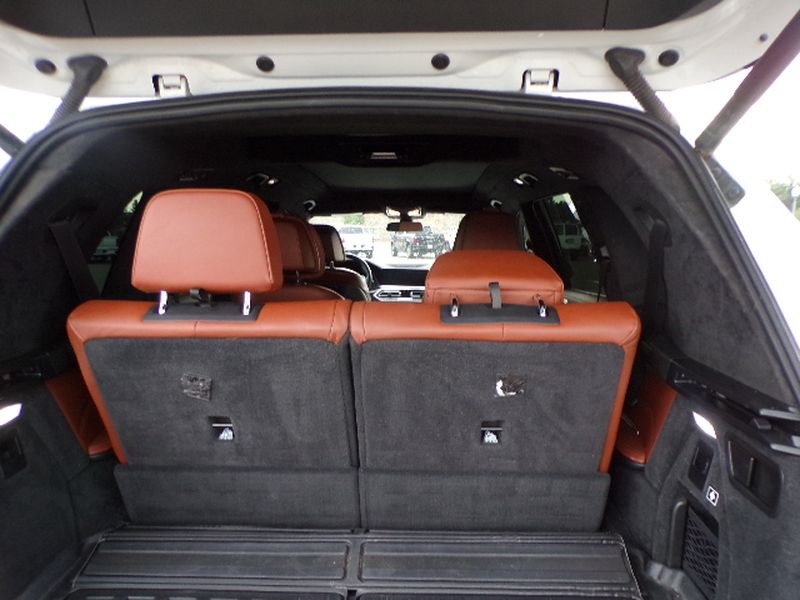 2021 BMW X7