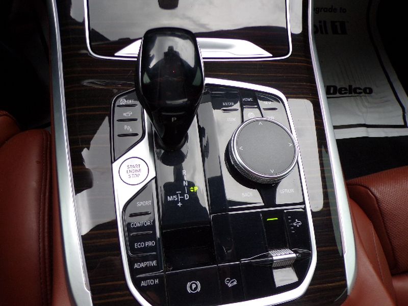 2021 BMW X7