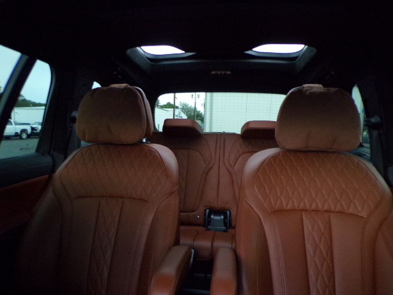 2021 BMW X7