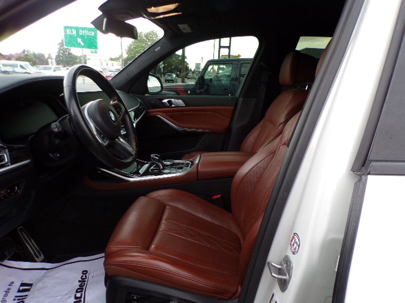 2021 BMW X7