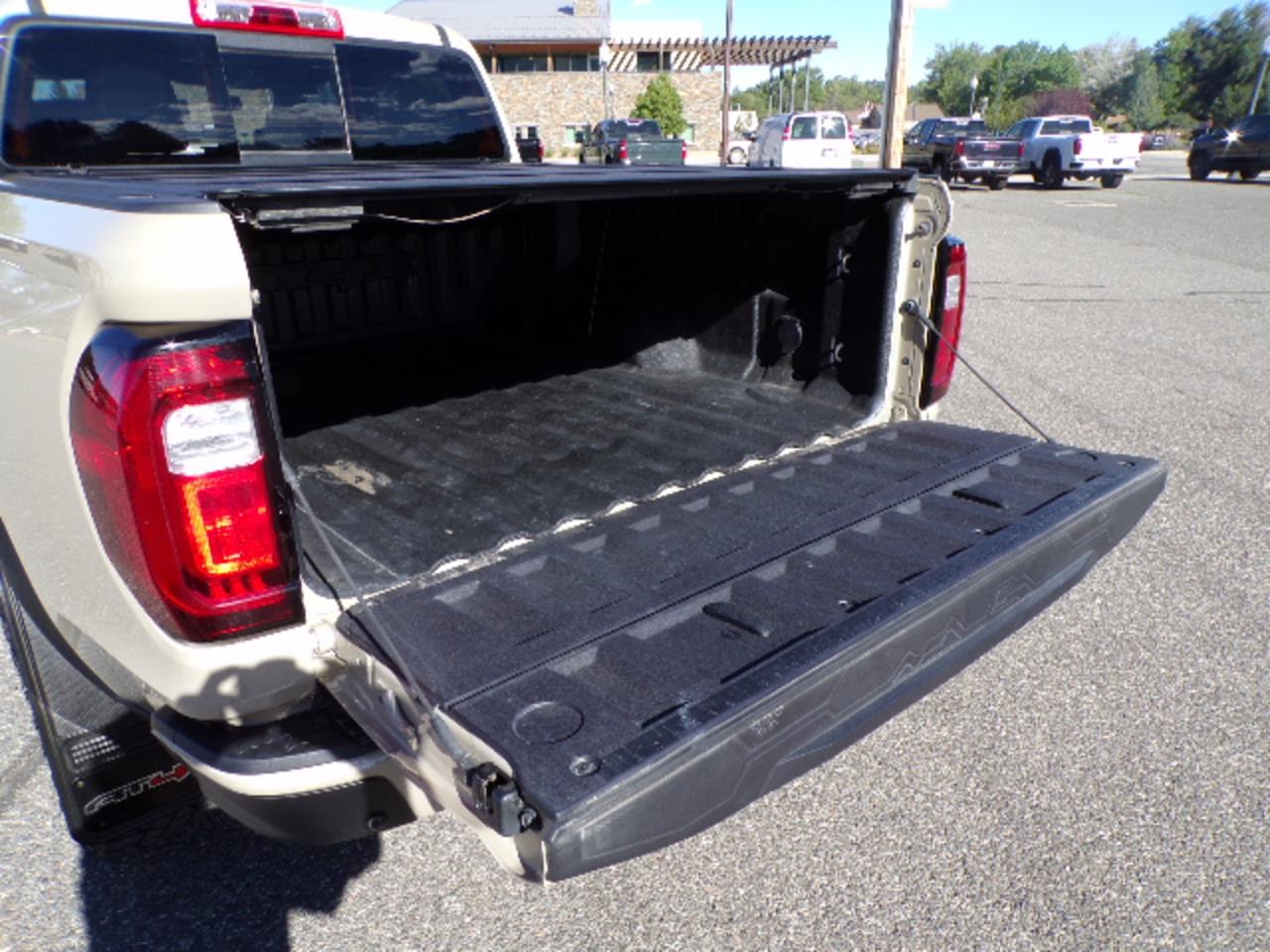 2024 GMC Canyon