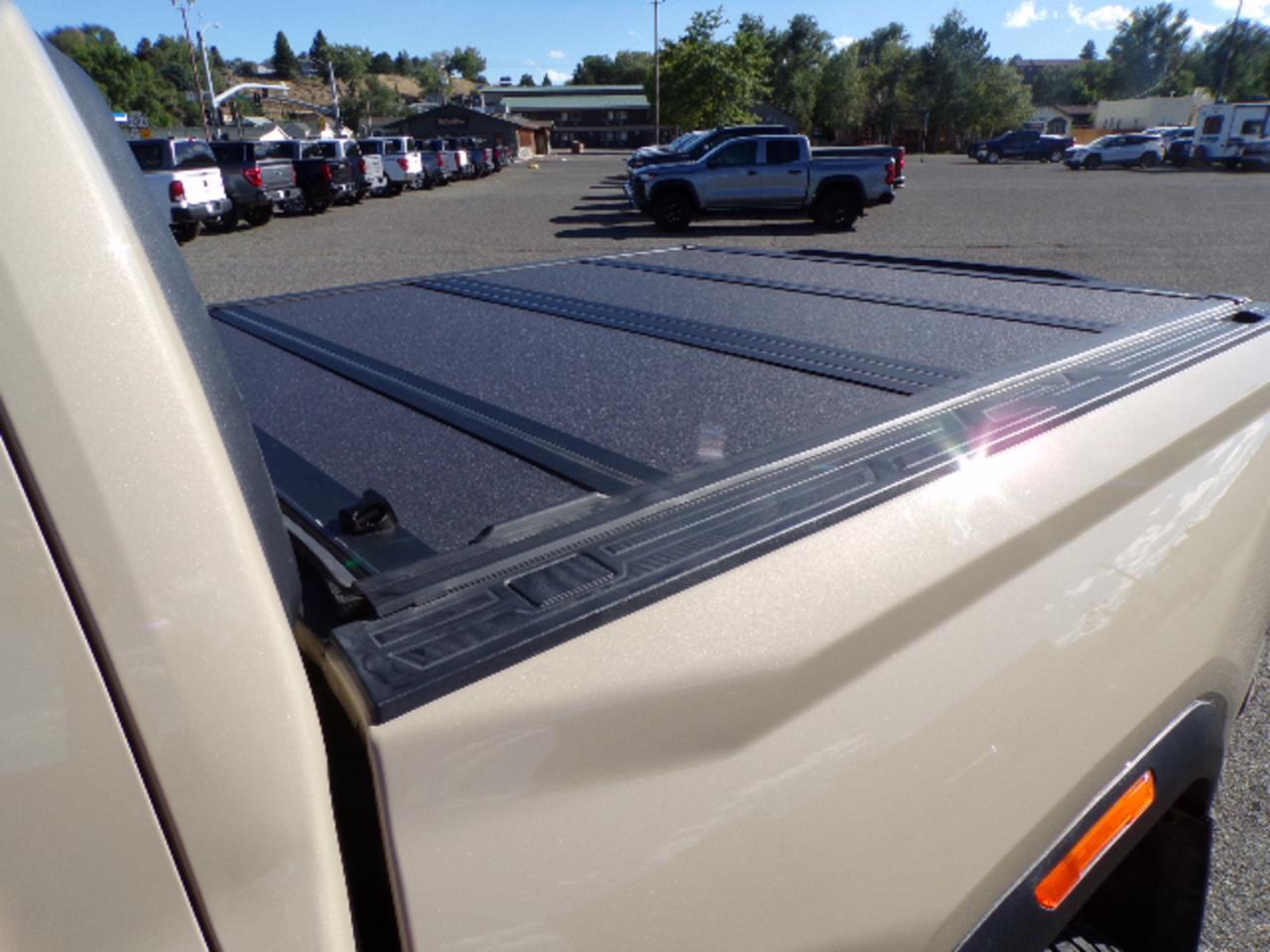 2024 GMC Canyon