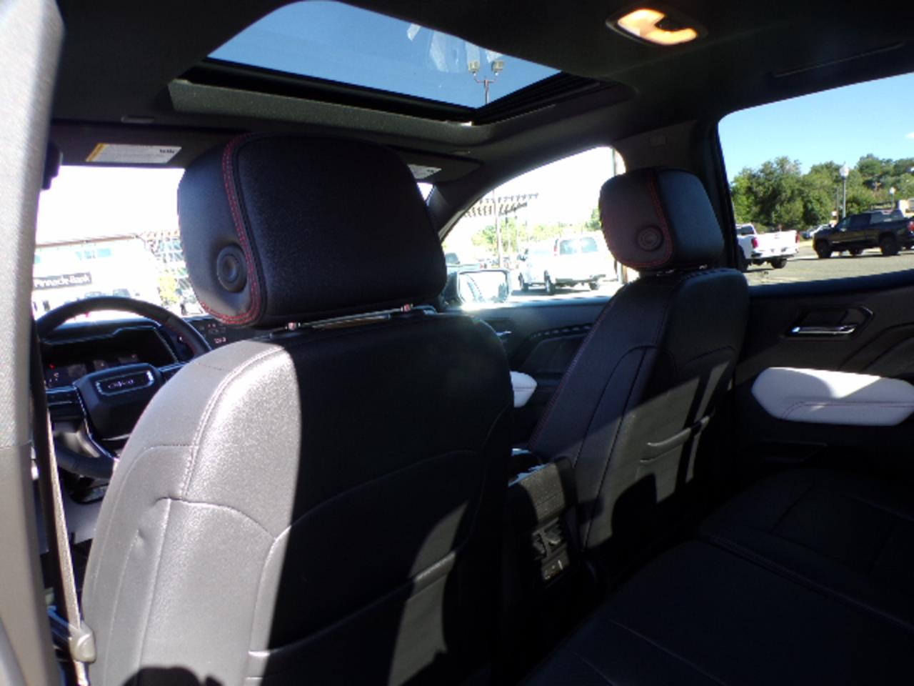 2024 GMC Canyon