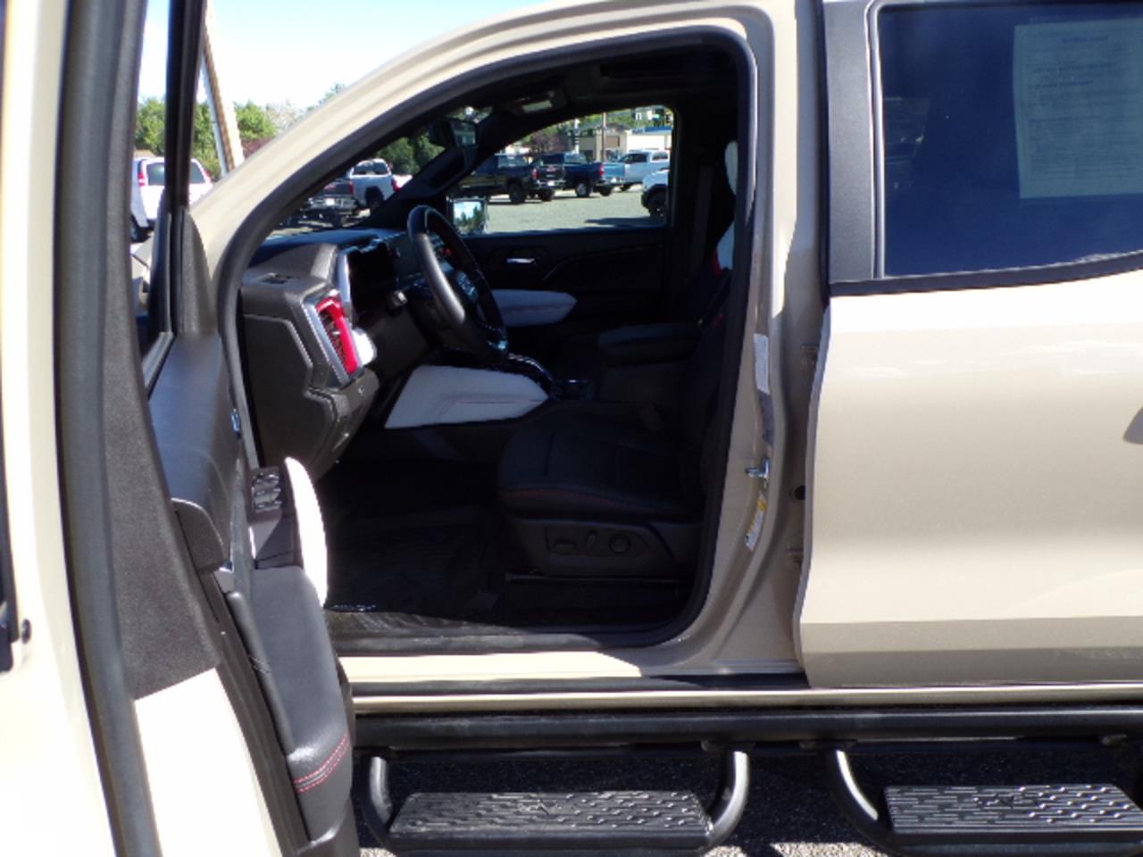 2024 GMC Canyon