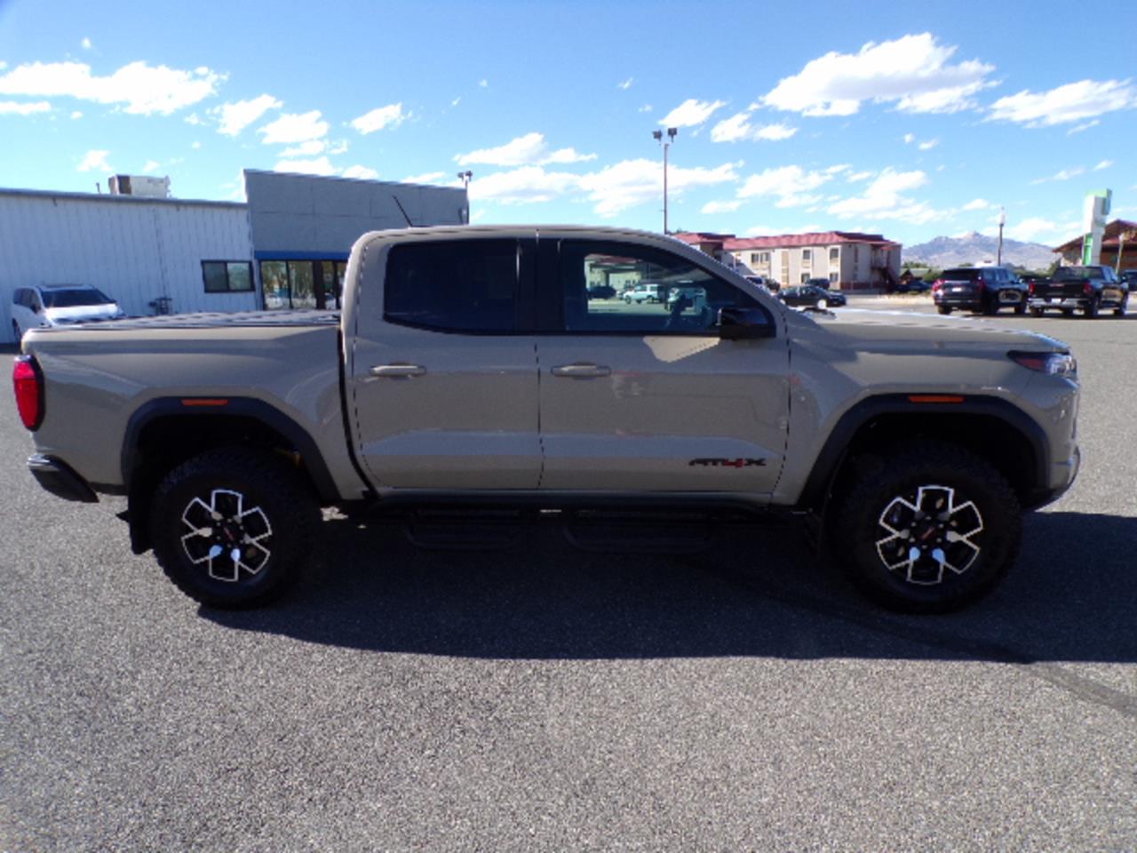 2024 GMC Canyon