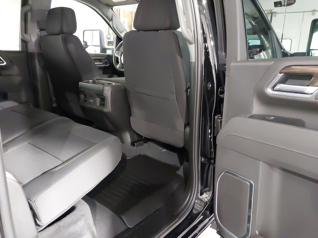 2025 Chevrolet Silverado 3500