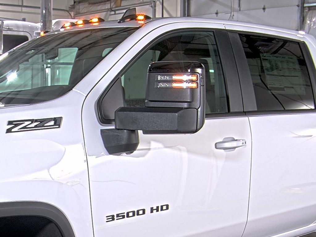 2025 Chevrolet Silverado 3500