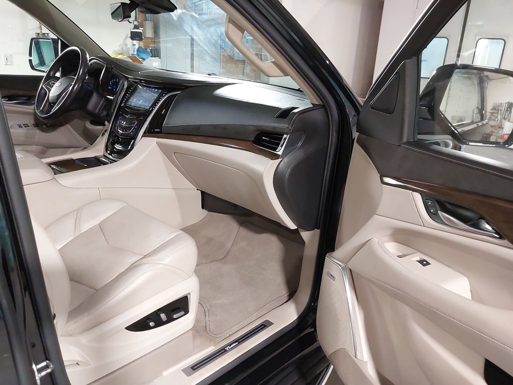 2020 Cadillac Escalade ESV