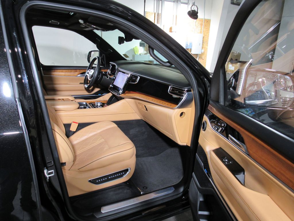2022 Wagoneer Grand Wagoneer