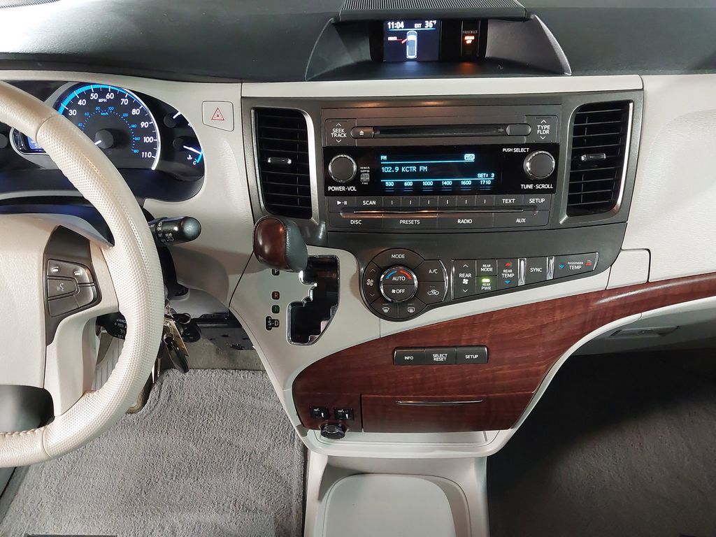 2013 Toyota Sienna