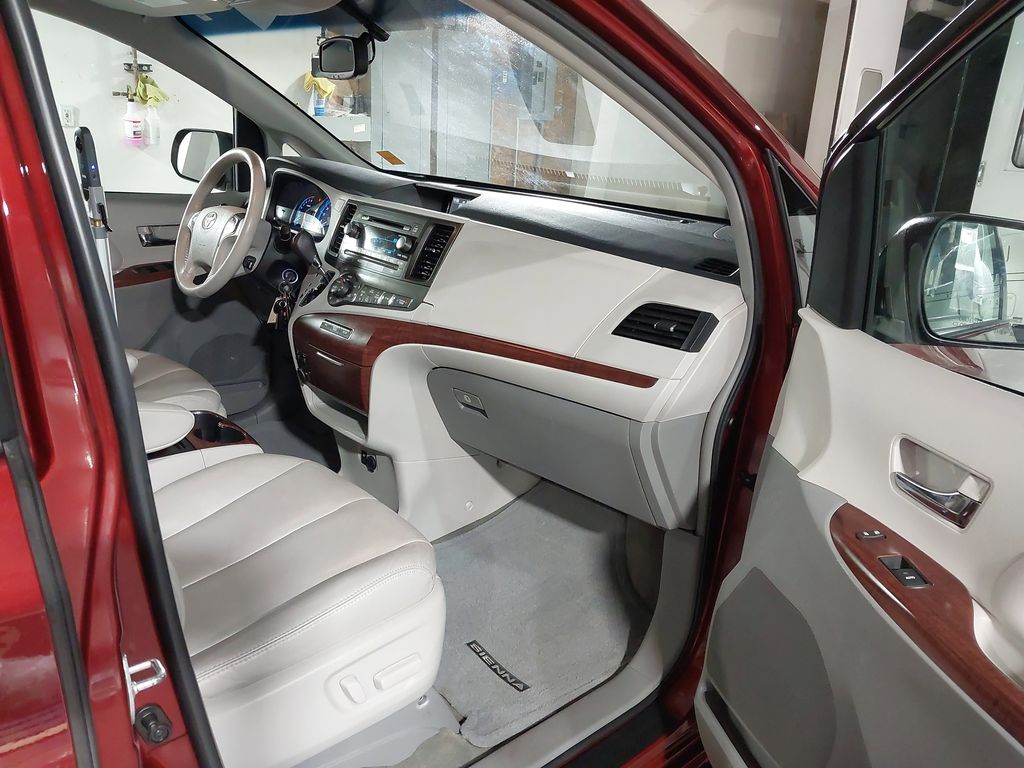 2013 Toyota Sienna