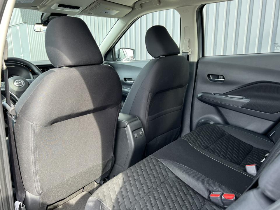 2023 Nissan Kicks
